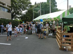 まち馬車プロジェクトの当日。行列の整理が大変なほどのお客様。